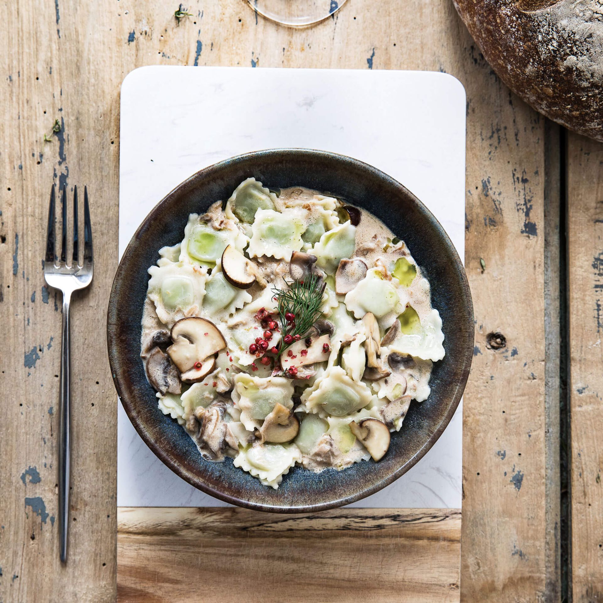 ravioles-du-dauphine-sauce-creme-champignon-huile-aneth