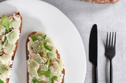 Tartine printanière aux ravioles du Dauphiné