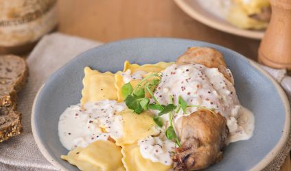 pates-fraiches-girolles-et-lapin-a-la-moutarde