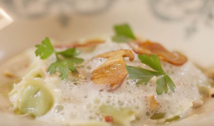 ravioles-pochees-aux-cepes-et-nuage-de-beaufort