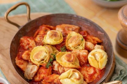 cappeletti-a-poeler-poivrons-en-poulet-basquaise